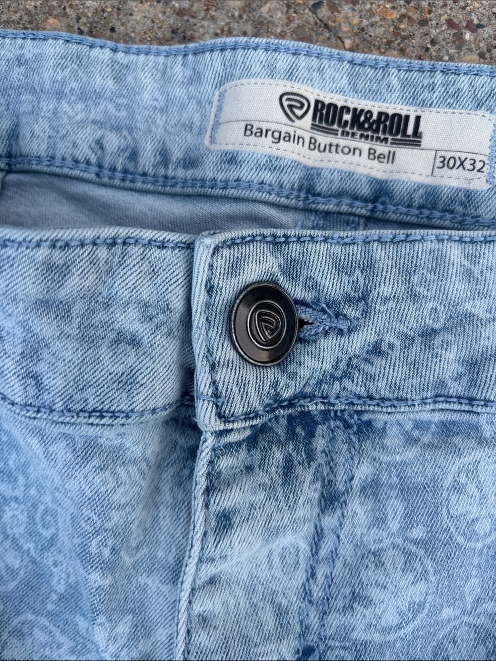 Rock & Roll Denim Light Wash Floral-Print Flare Jeans - Women size 30 x 32 - Picture 4 of 16